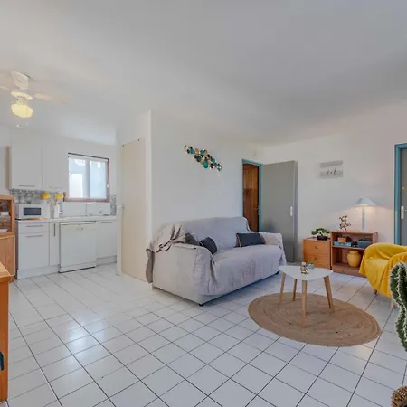 Dominica-5 By Interhome *